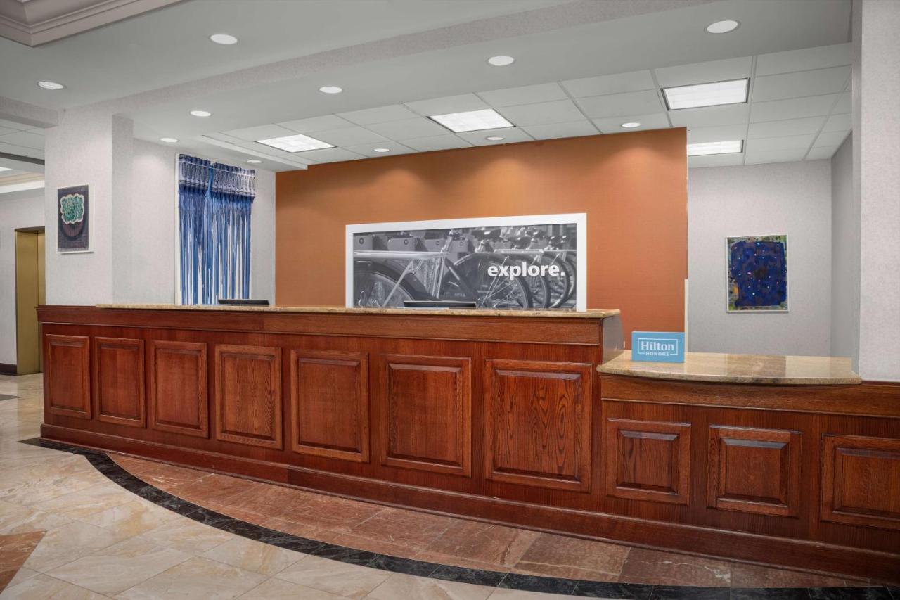 Hampton Inn Easton Esterno foto