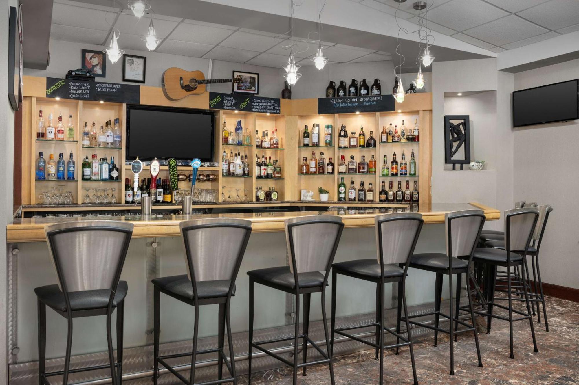 Hampton Inn Easton Esterno foto